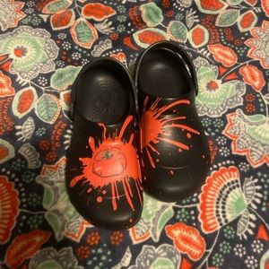 Tomato Splat Crocs